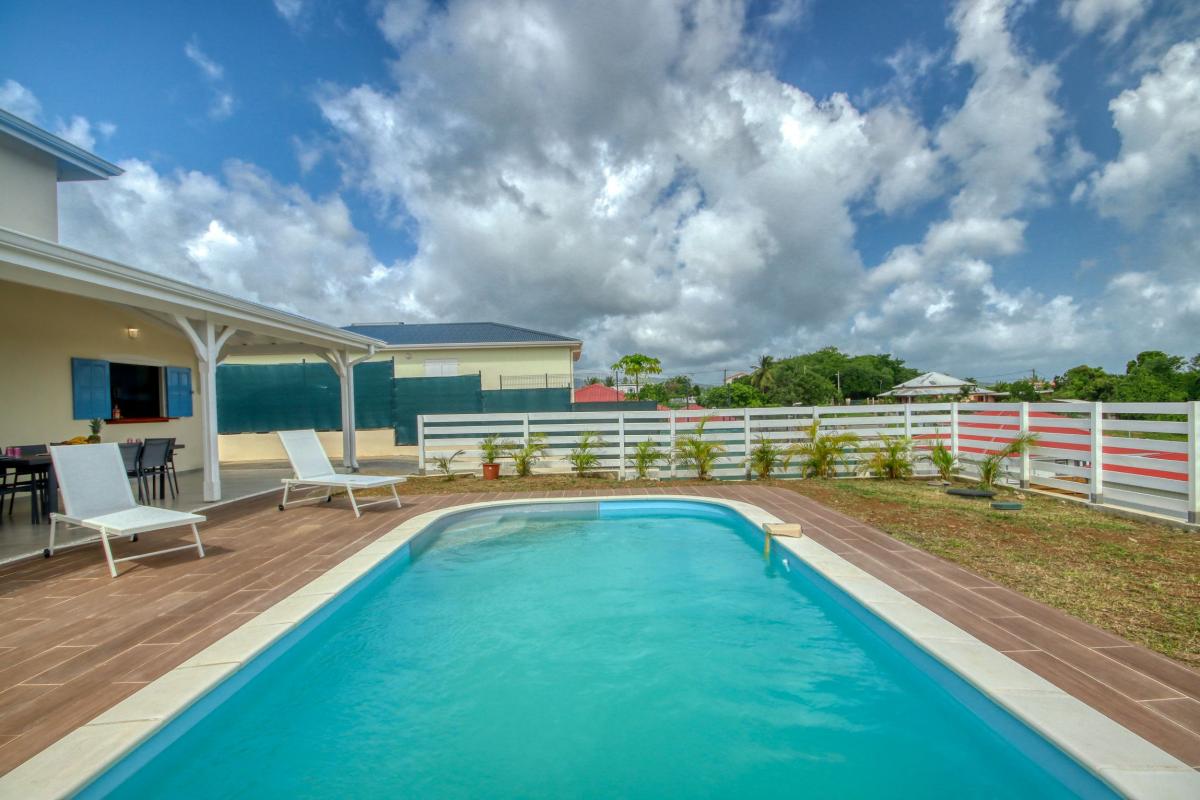 location de villa Martinique 10 personnes piscine 4